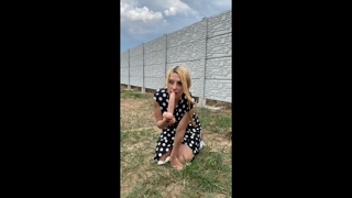 Mellbell [Chaturbate] - Blowjob in the fields.m4v