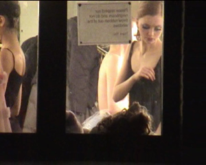 Homemade.Voyeur.Ballet.Peep.04of10.avi