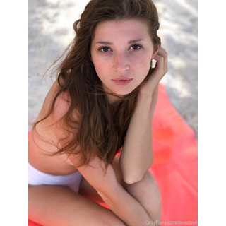 evadevil-2019-06-23-39048518.jpeg