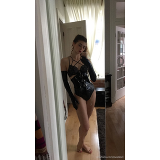 evadevil-2019-01-27-20843442.jpeg
