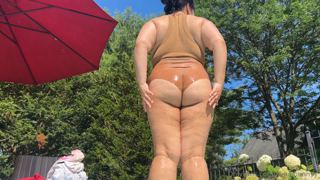 1202933821_come-fuck-my-ass-by-the-pool_1.mp4