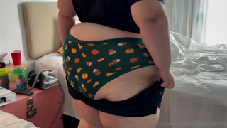 1321358202_my-shorts-were-just-a-little-too-tight-haha-want-the-pa_0.mp4