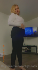 284603784_got-a-few-clips-of-me-stuffing-my-face-im-really-loving-th_2.m4v