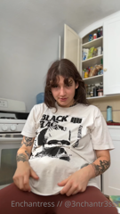 679279767_like-this-post-if-you-wanna-nibble-my-love-handles_0.m4v