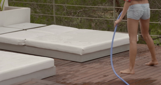 wowgirls.16.06.14.michaela.isizzu.lets.get.wet.1080p.mp4