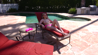 Blake Blossom - Topless House Sitter Treats His BBC - AV1-4K.mp4