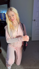 1464671437_cuddle-me-alyssasvip_0.mp4