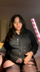 1512499897_messy-waffle-stuffing-packing-on-the-pounds_0.mp4