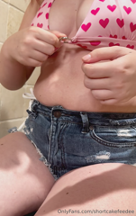 1684243433_hey-cuties-i-ve-tried-uploading-this-video-like-3-different_0.mp4