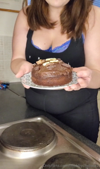 1025798591_sneak-peak-of-my-next-full-video-coming-soon-cake-shake_0.mp4