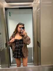 166955464_i-just-want-people-to-see-my-naked-body_0.m4v