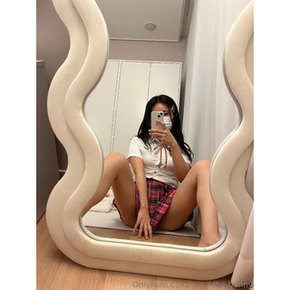 Maybe too old for this 🤣💗_1.jpg