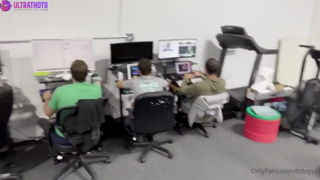 Bryce_Adams_Recording_Sextape_at_work_l_Ultrathots.mp4