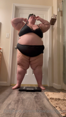 486837259_first-weigh-in-of-2023-coming-it-hott-and-heavy-i-have-a-g_0.m4v
