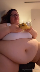 773322502_2nd-dinner-at-3am-upgraded-box-mac-and-cheese-1-full-stic_0.mp4