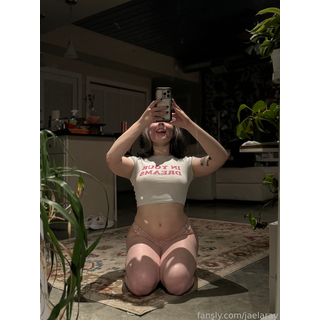 dbe2c20f-cb24-4675-9fc8-df7d366ecbed.jpg