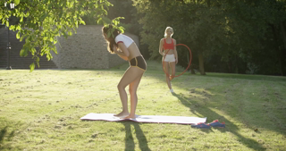 wowgirls.17.07.12.shrima.malati.and.katy.rose.yoga.lesson.1080p.mp4