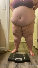 416911452_weigh-in-video-spoiler-alert-i-m-still-extra-large-and_0.m4v