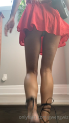 take a peak up my skirt.mp4