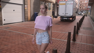Mila - Pink Underboob.mkv