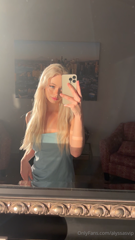 1935478391_rate-my-outfit-on-a-scale-from-1-5_0.mp4