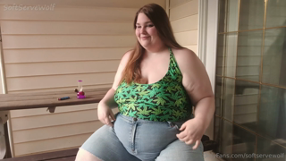 1516421034_that-time-i-smoked-from-a-tiny-bong-and-showed-my-belly-and_0.mp4