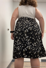 1137339874_so-hot-i-had-to-wear-a-skirt-today_1.mp4