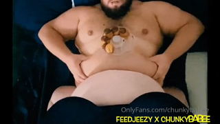 396838341_come-and-watch-some-sensual-mutual-belly-play-and-feedism-wi_4.mp4