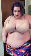 80592491_mini-clothing-try-on-while-out-of-breath-and-sweating-becaus_0.m4v
