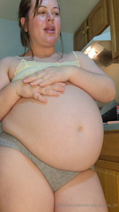 1516488572_celebrating-my-pure-gluttony-and-the-fact-that-my-bmi-went-f_1.mp4