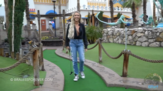 Elle - Elle Goes Mini Golfing.mkv