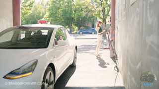 Rita - Topless Car Wash.mkv