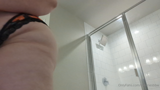 726916739_i-was-debating-whether-i-should-upload-this-video-this-week_0.m4v