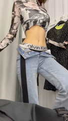 Dressing_room_in_the_fitting_room_3_12975055.mp4