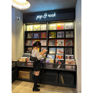 just a quiet day browsing music and books 🎧I like days like this....jpg