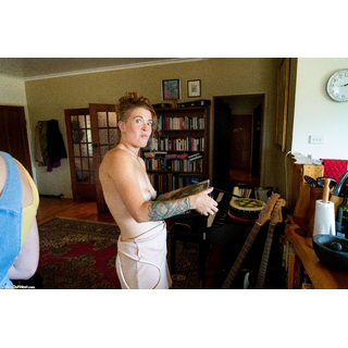 2019_orgy_stills_ella-63.jpg