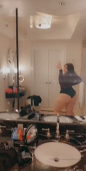 17656953__0.mp4