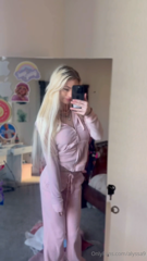 1464664250_ready-to-cum-check-my-wall-now-alyssasvip-alyssasvip_1.mp4