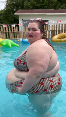 1201121740_swipe-to-the-end-for-a-different-version-of-a-belly-flop_1.mp4