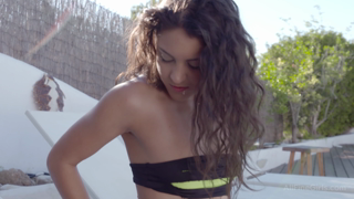 wowgirls.16.10.23.carolina.abril.manhandled.1080p.mp4