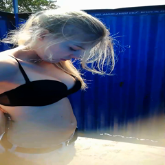 Cute Russian Girl Undresses in Beach Stall spy hidden.mp4