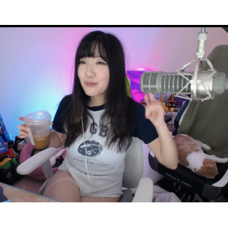 AriaSaki-2022-12-10-232739.81-1080p-streamshot.png