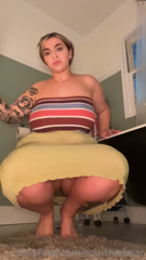 507519758_just-a-lil-peek-a-boo_0.m4v