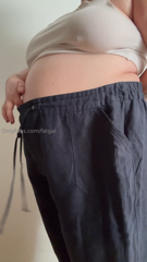 2002983545_size-22-already-i-thought-these-would-be-huge-on-me-but-th_0.mp4