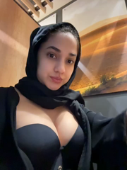 __amcutefatima_2026-07-27_01-32-56_994.mp4