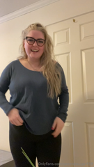 946149546_old-tight-clothes-try-on-im-not-the-only-one-in-denial_0.mp4