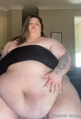 558354066_so-youve-all-been-asking-for-belly-play-i-love-to-give-you_0.m4v