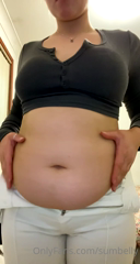 192961380_who-likes-when-i-play-with-my-belly_0.m4v