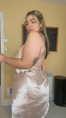 546945613_pretty-in-pink_0.m4v