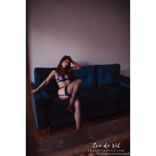 evadevil-2019-12-10-101687170.jpg